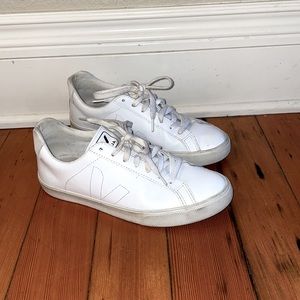 Veja Esplar Low Sneakers